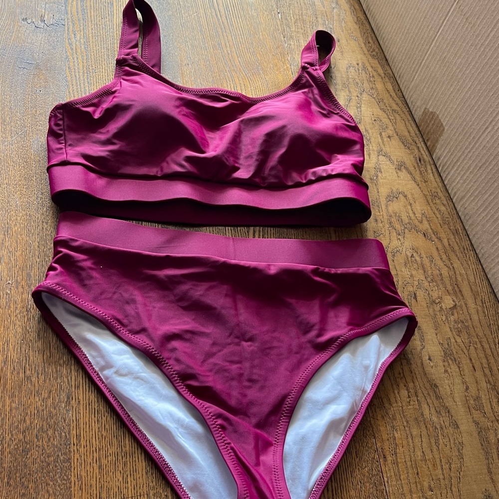 Burgundy Bikini Set Sports Bra Style Top NWOT Bathing Suit Swimsuit